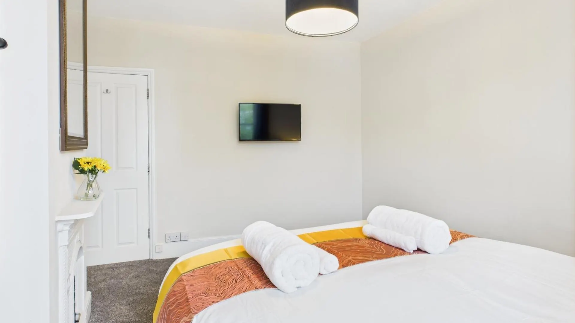 New Queens Road Property By Signature Stays Cheltenham 0*,  United Kingdom