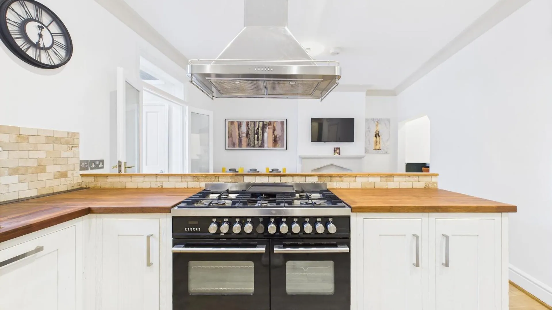 New Queens Road Property By Signature Stays Cheltenham United Kingdom